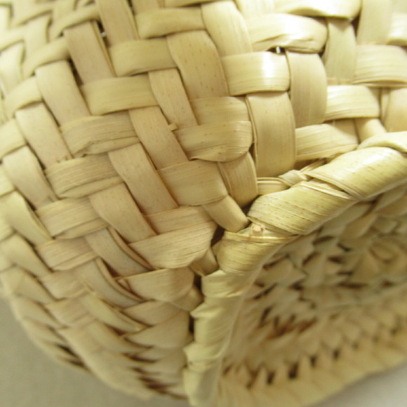 Loewe Natural Shoulder Basket Leaf White Palm Calf Bag - Picture 8 of 9